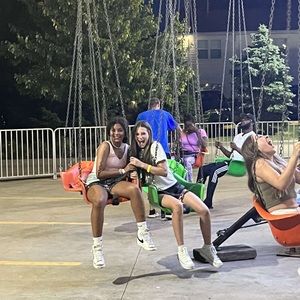 Meet your Posher, Vivian